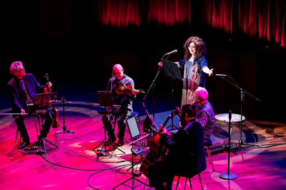 Kronos Quartet feat. Mahsa Vahdat a Müpában Hirling Bálint / Müpa