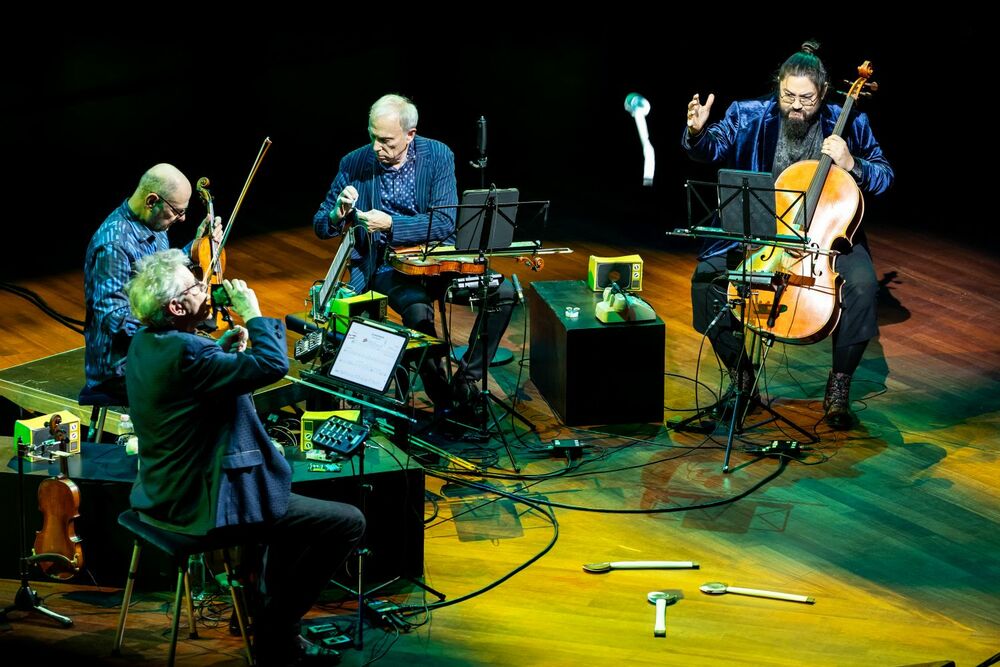 Kronos Quartet feat. Mahsa Vahdat at Müpa Budapest Hirling Bálint / Müpa