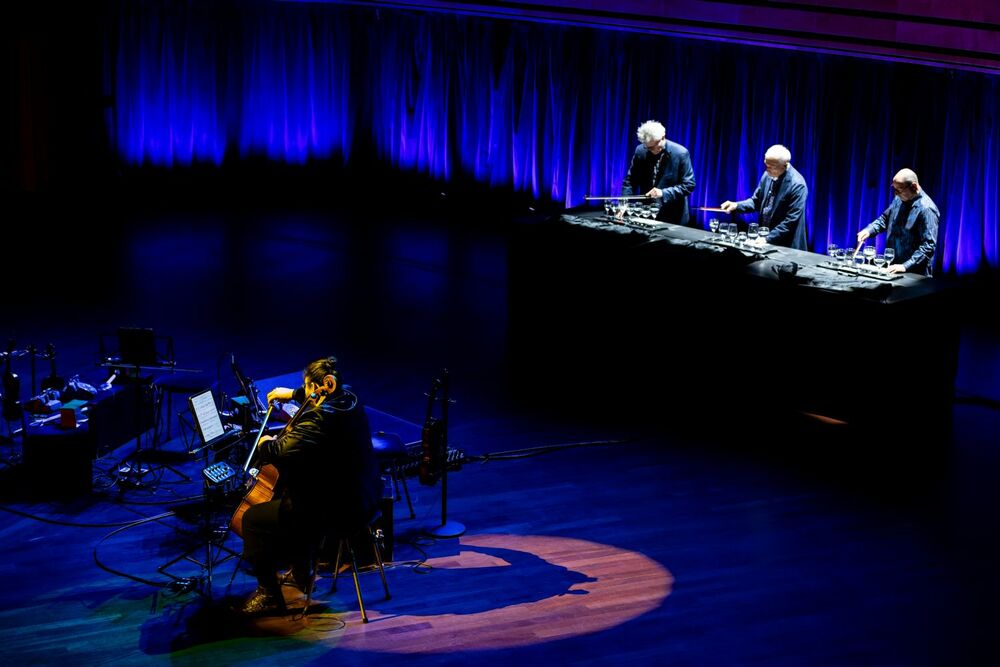 Kronos Quartet feat. Mahsa Vahdat at Müpa Budapest Hirling Bálint / Müpa