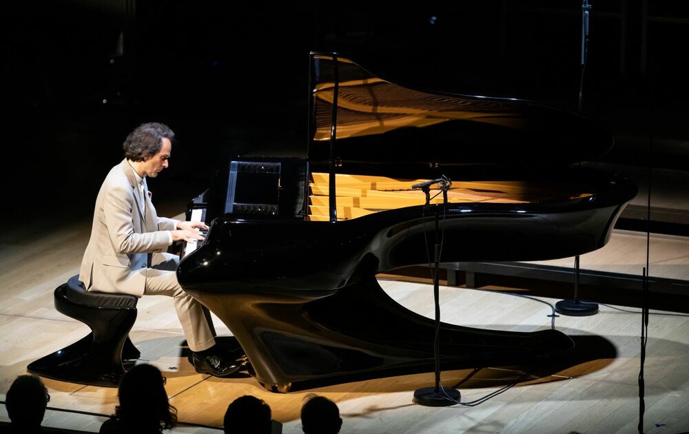 Gergely Bogányi and the Angelica Girls' Choir at House of Music Hungary Kállai-Tóth Anett / Müpa