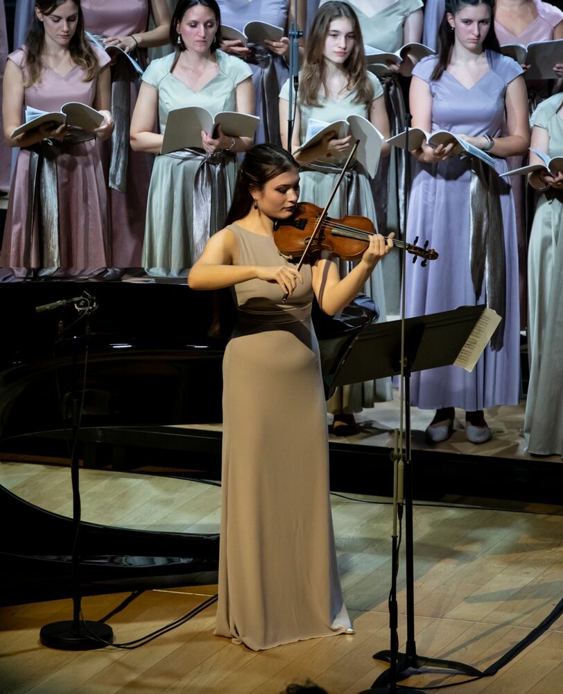 Gergely Bogányi and the Angelica Girls' Choir at House of Music Hungary Kállai-Tóth Anett / Müpa