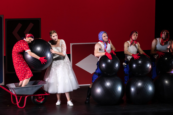 Péter Esterházy – Gergely Vajda: Fuharosok (Transporters) – premiere at Müpa Budapest